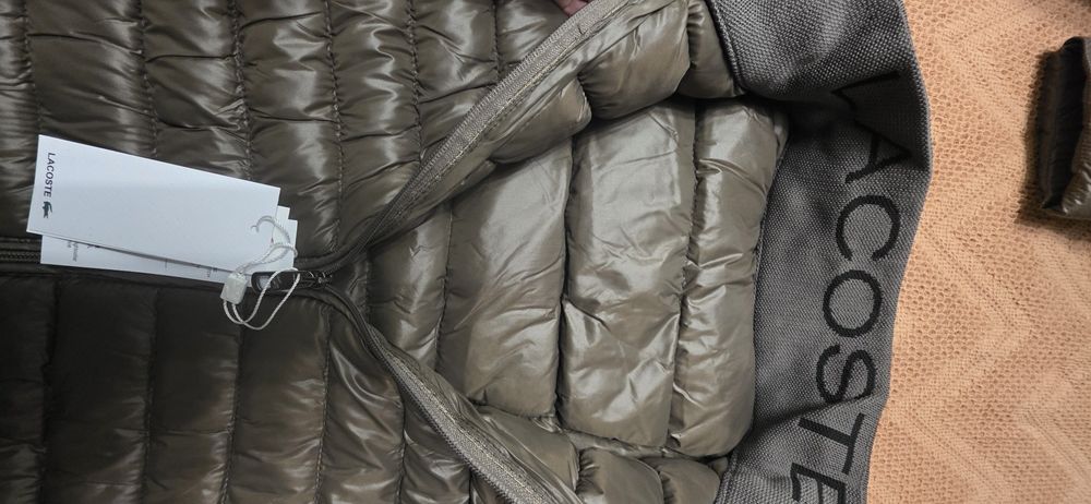 Geaca de bărbați  superba de toamnă  ușoară..Culoare  superbă