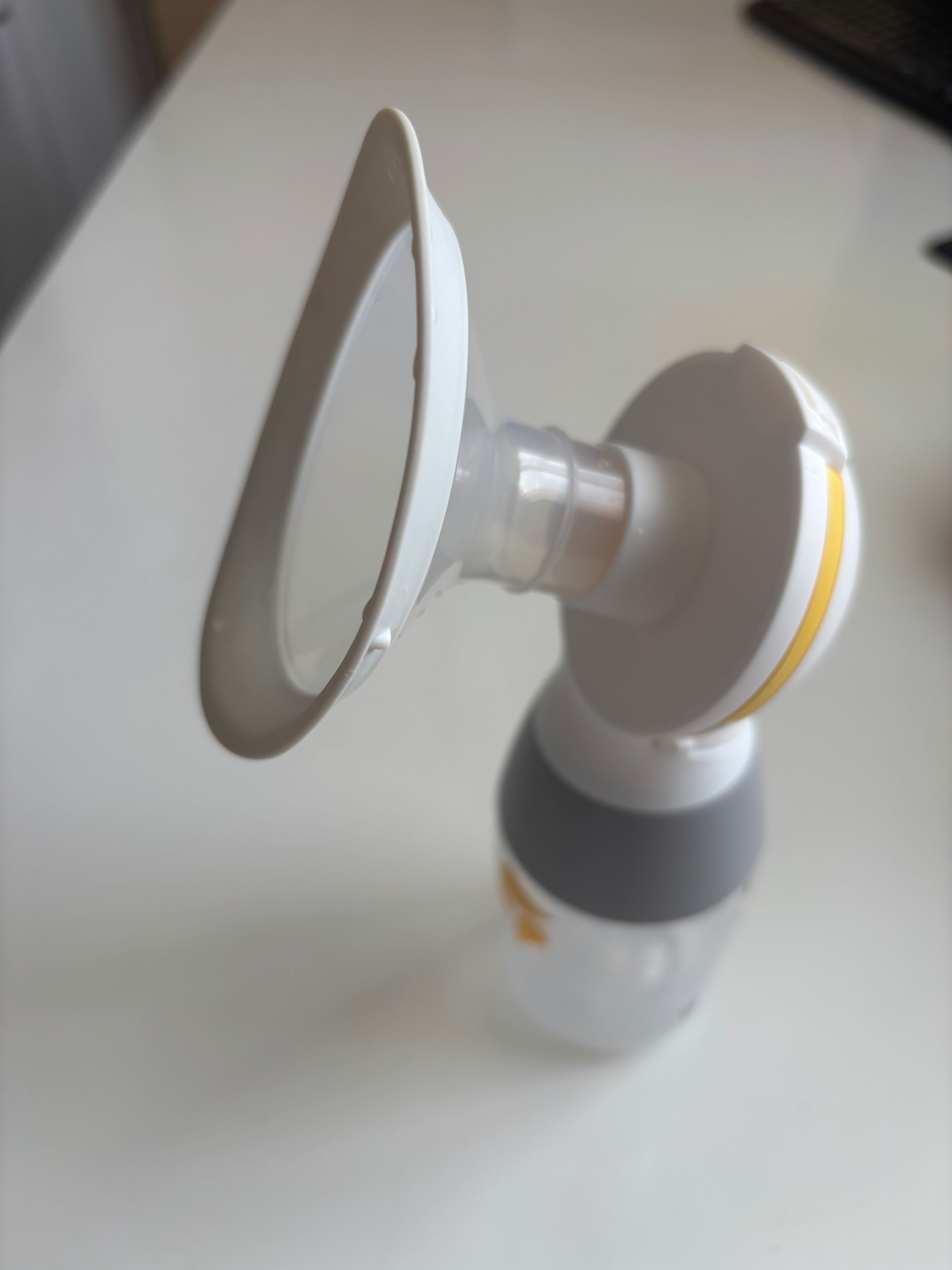 MEDELA Solo Единична двуфазна електрическа помпа за кърма