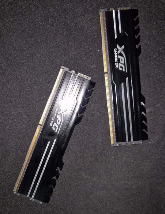 Memorie RAM Adata XPG Gammix D10 16gb 3200MHz Cl 16 Dual Channel