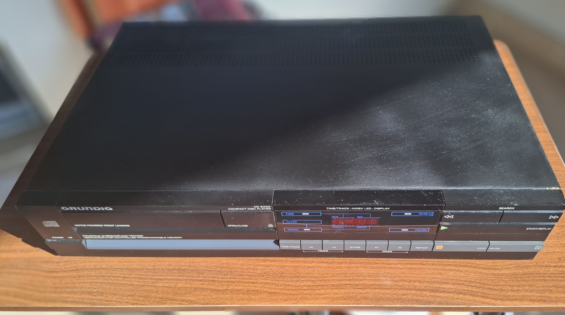 Grundig cd 8200 цд плейър