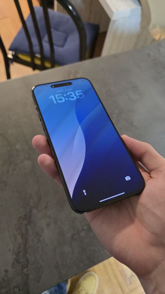 Iphone 15 Pro Max CA NOU 100% bat 90 cicluri