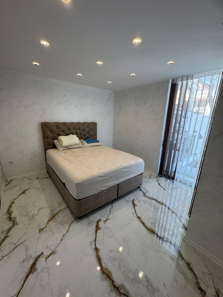 Продава се Тристаен апартамент в Обзор - 150 кв.м за 2334 €/кв.м - Снимка #2