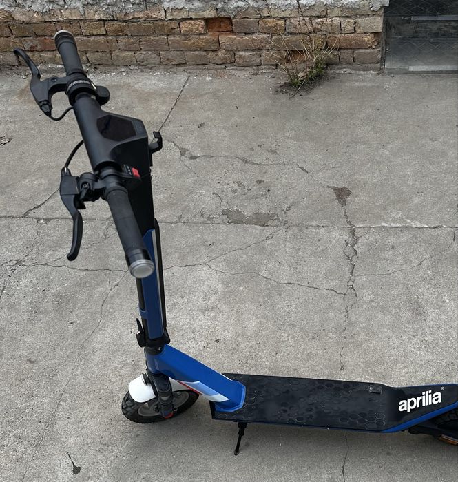 Trotinetă Electrica Aprilia Tuareg