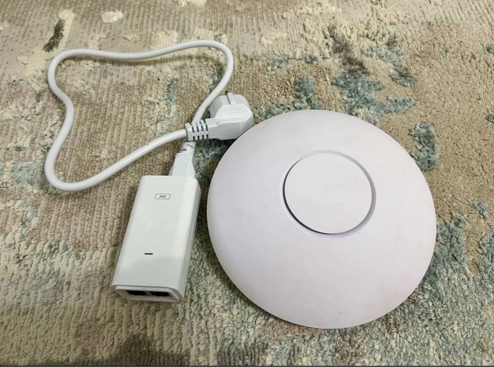 Точка доступа Ubiquiti UniFi AP AC LR