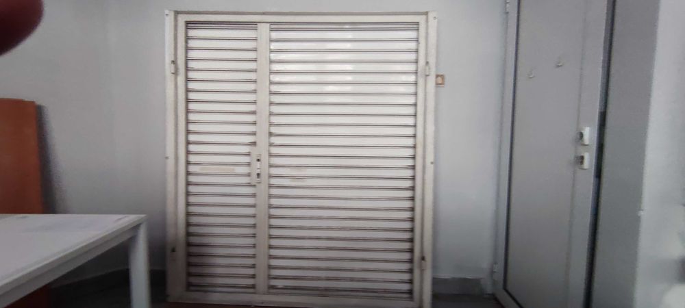 Продавам защитна решетка тип "Щора". 153 х h 169см