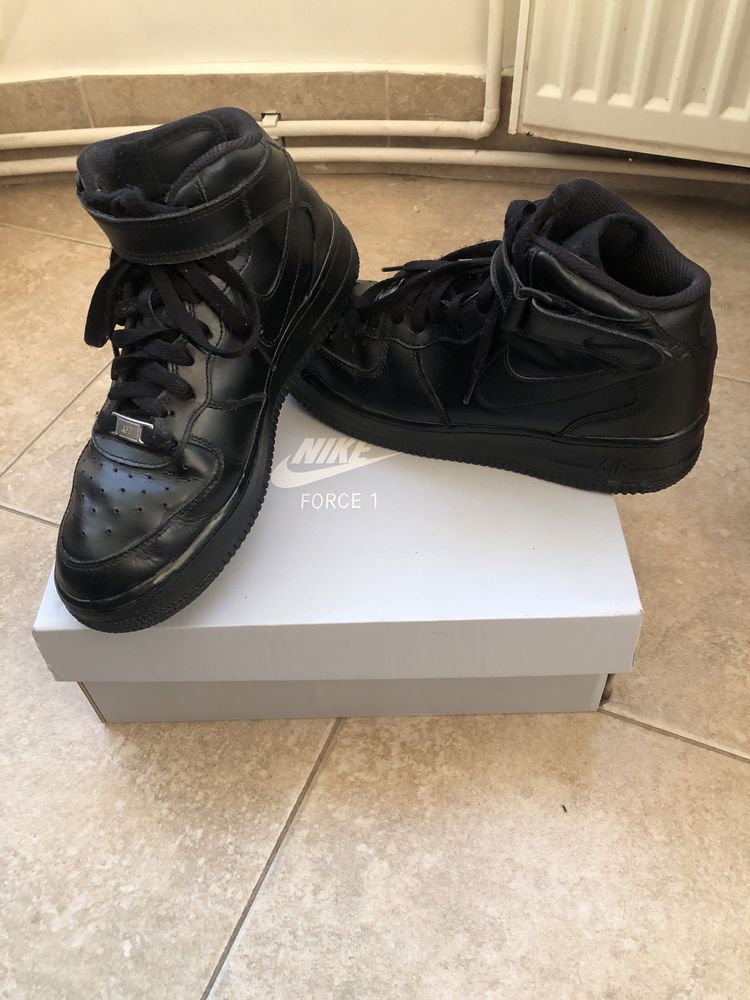 Air Force 1 Mid Black