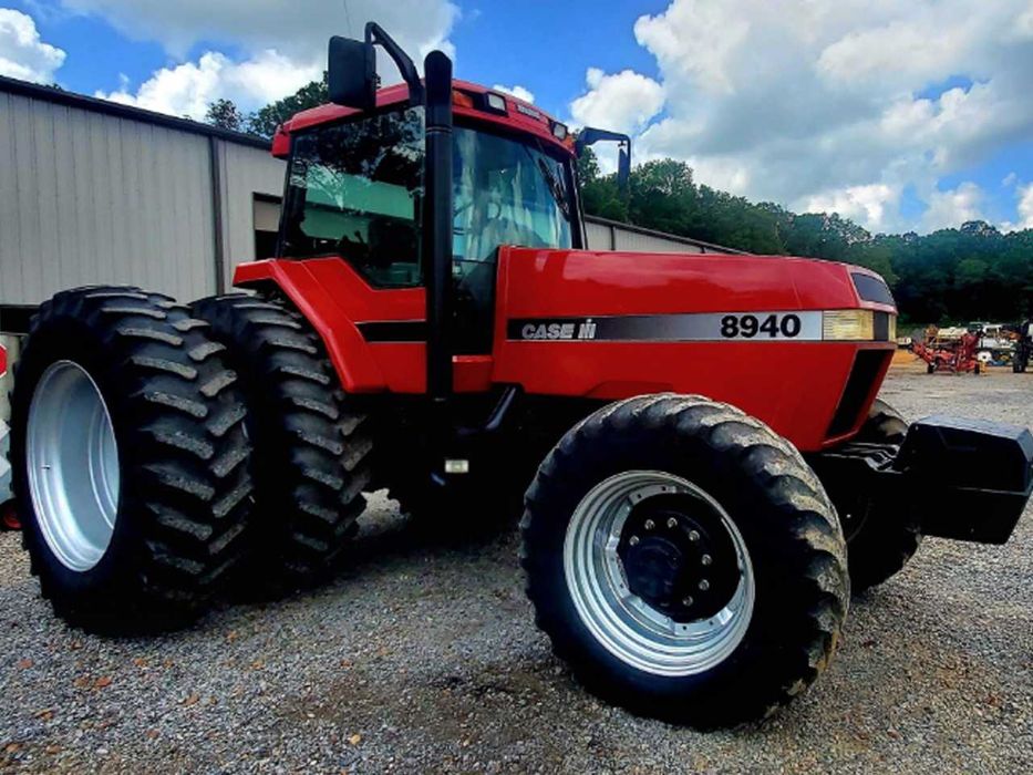 Трактор колесный Case IH 8940