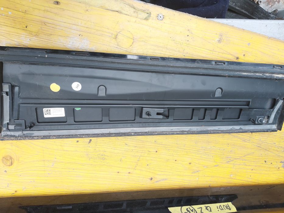 Лайсна врата Ауди ку2 Audi Q2