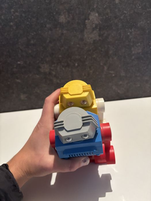 Стара играчка робот