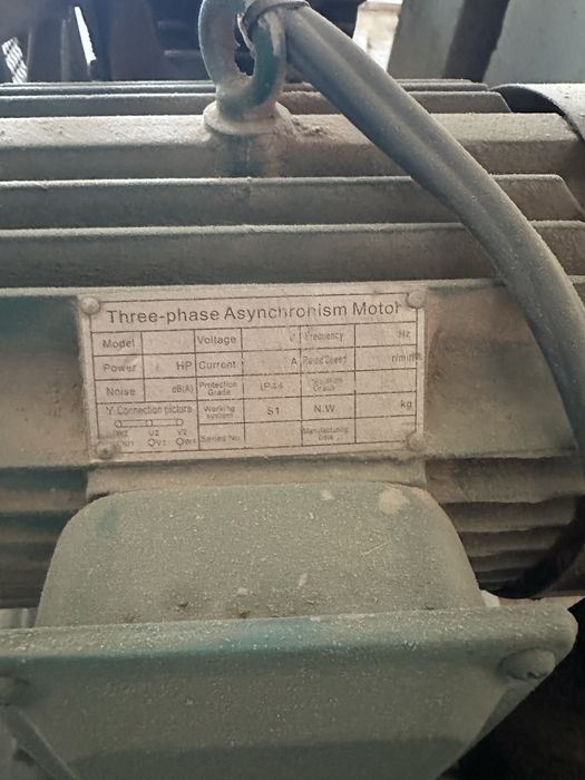 Rover multifreyzor va komrrssor sotiladi