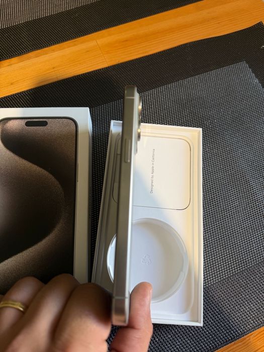 Iphone 15 pro max natural titanium 256gb