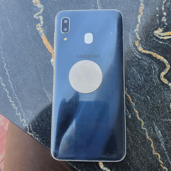 Samsung a30 sotiladi narxi keliwiladi  ajzzjuzxuzhzhzjazusjjzjsq7zwjjz