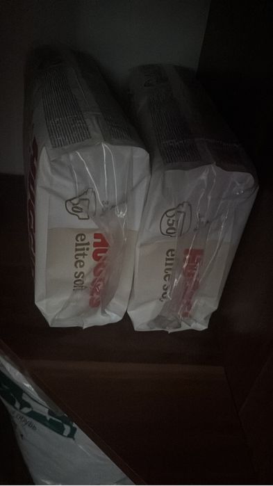 Продам 2 пачки памперсов 1-ка