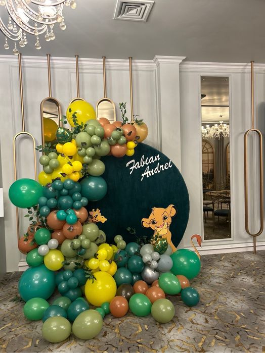 Panou cu baloane botez-foto corner