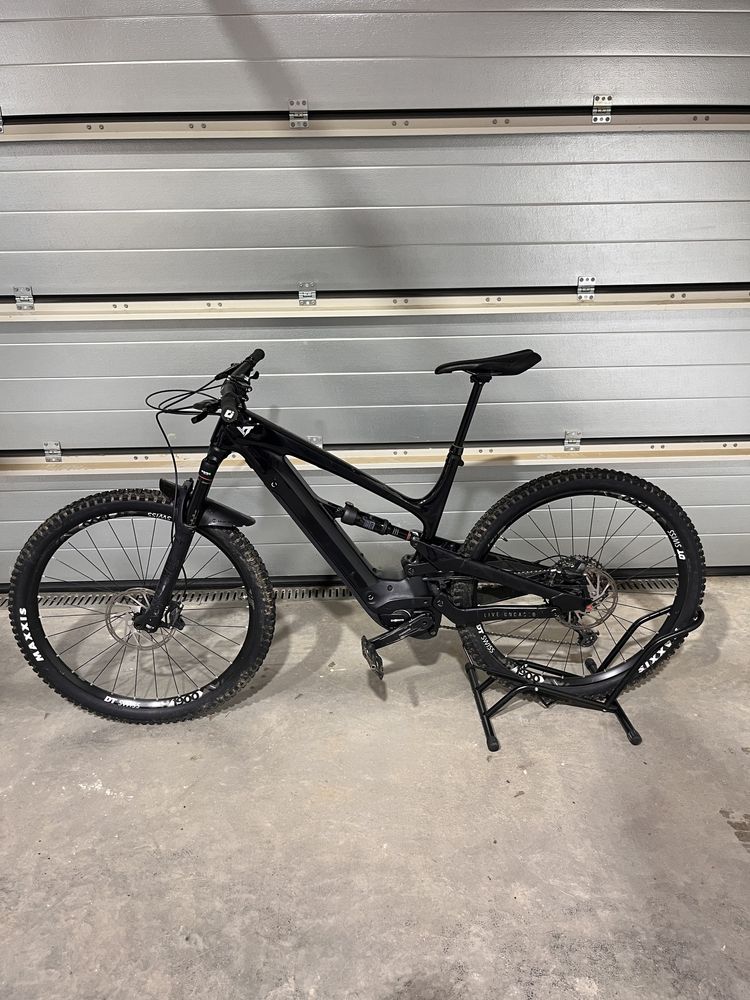 Bicicleta electrica YT Decoy Comp