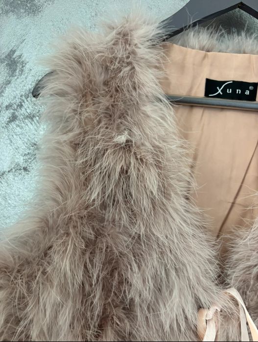 Vesta  suprba pene strut naturale super calduroasa