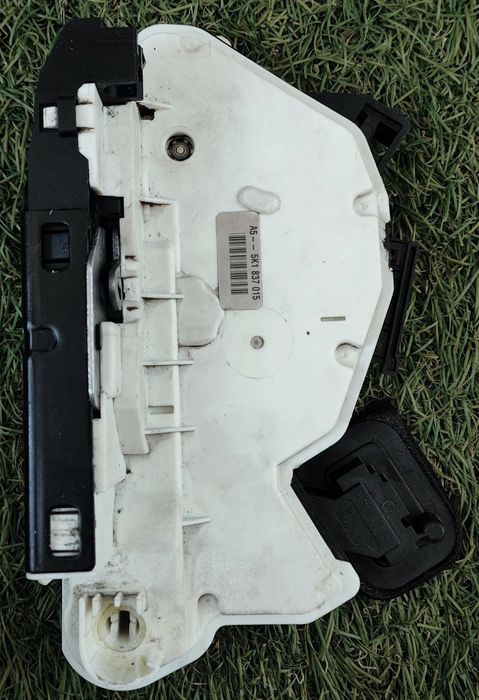 Машинка брава Golf 6