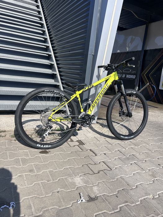 Bicicleta full suspension