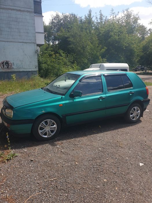 Фольксваген гольф 3 Моник 1.8