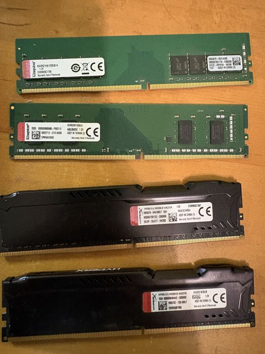 Lot rami ddr4 diferite frecvente