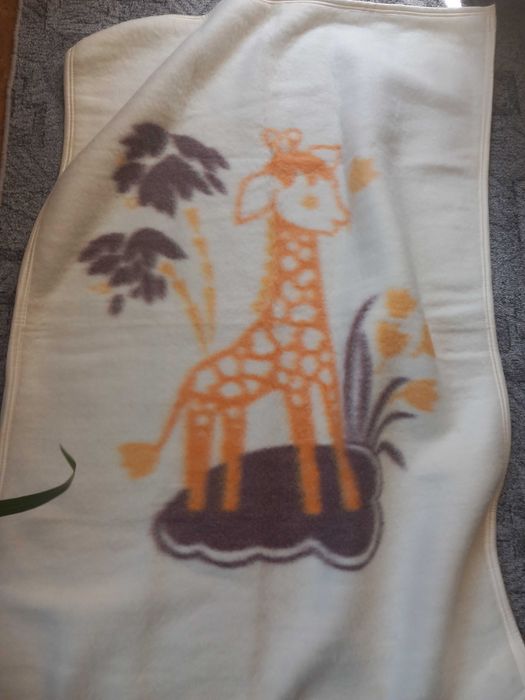 Ново вълнено бебешко одеяло - Жираф детско одеялце