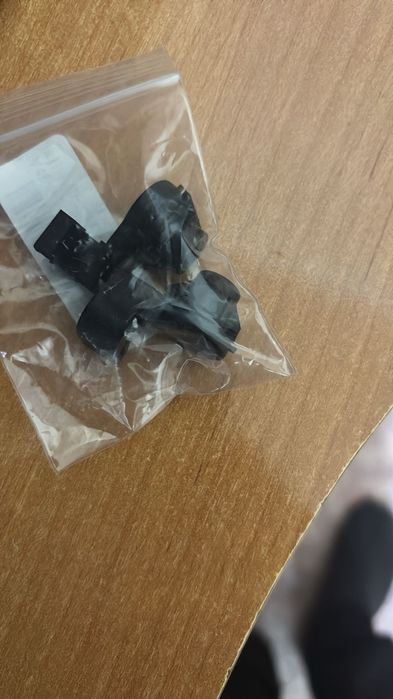 Подпиратель для капота от пежо 301