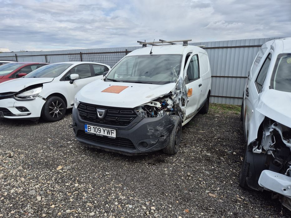 Dacia dokker lovit avariat