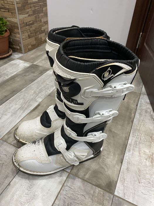 Продават се Oneal 42 номер