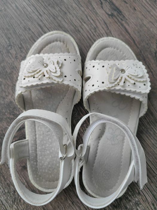 Сандали момиче като нови размер 30