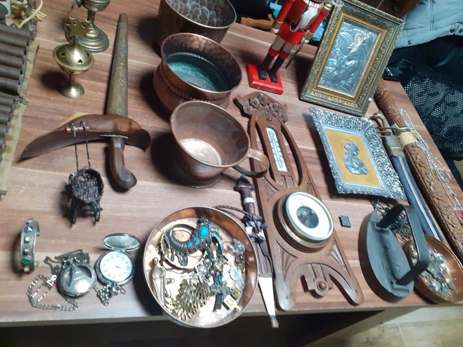 Стари  антикварни  предмети