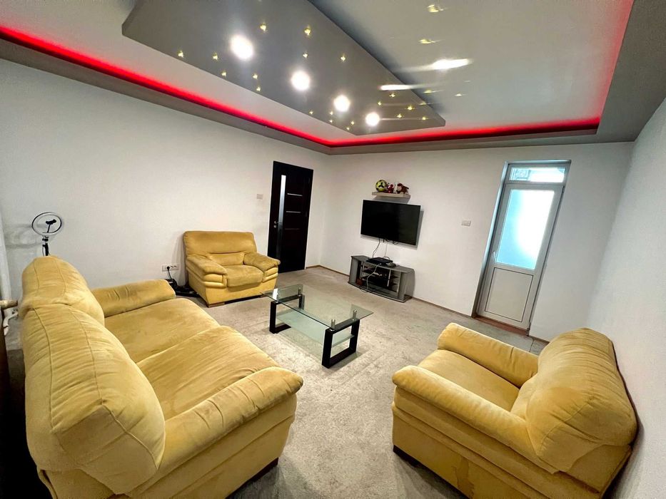 Proprietar Vand Apartament cu 4 camere + loc de parcare privat,Magheru