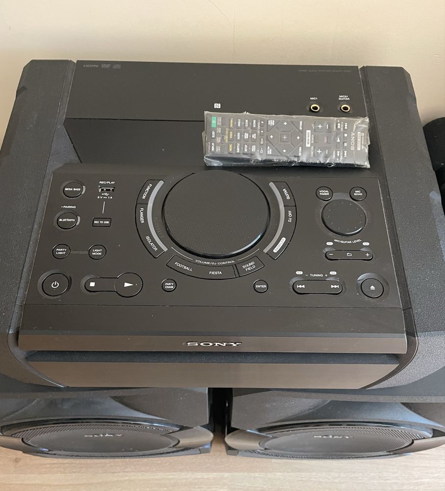 Продавам Аудио Система Sony Shake-X30D