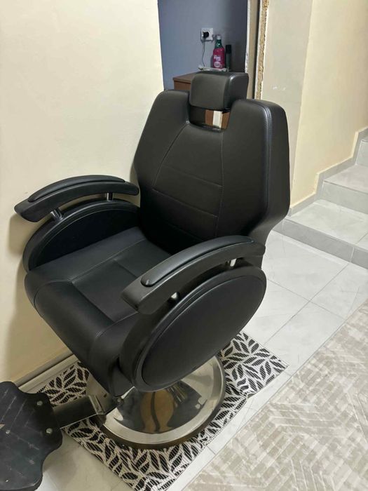 ПРОФЕСИОНАЛЕН бръснарски стол