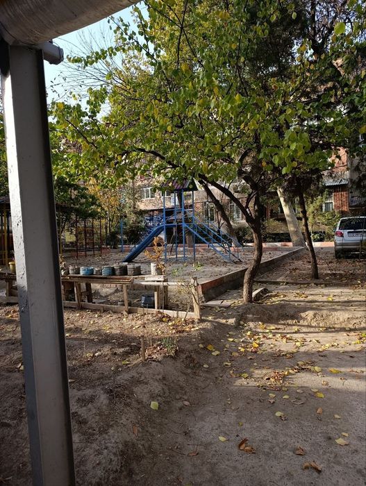 Ттз-2.базар.3/1/4 ,подвал,парковка. 89000уе