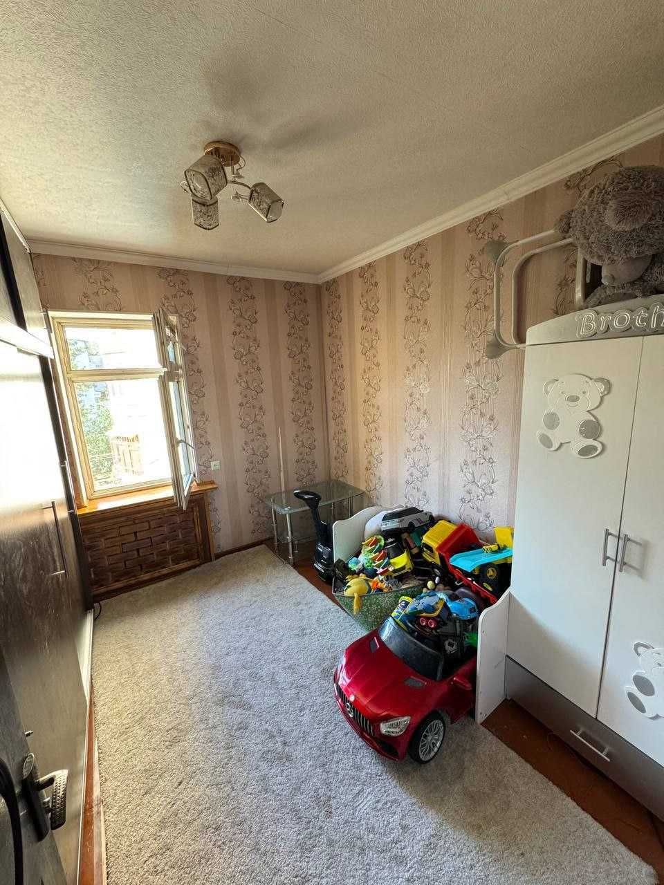 КАРАТАШ 3 хона 3 этаж. жуда зур локация. 74м2. Z.