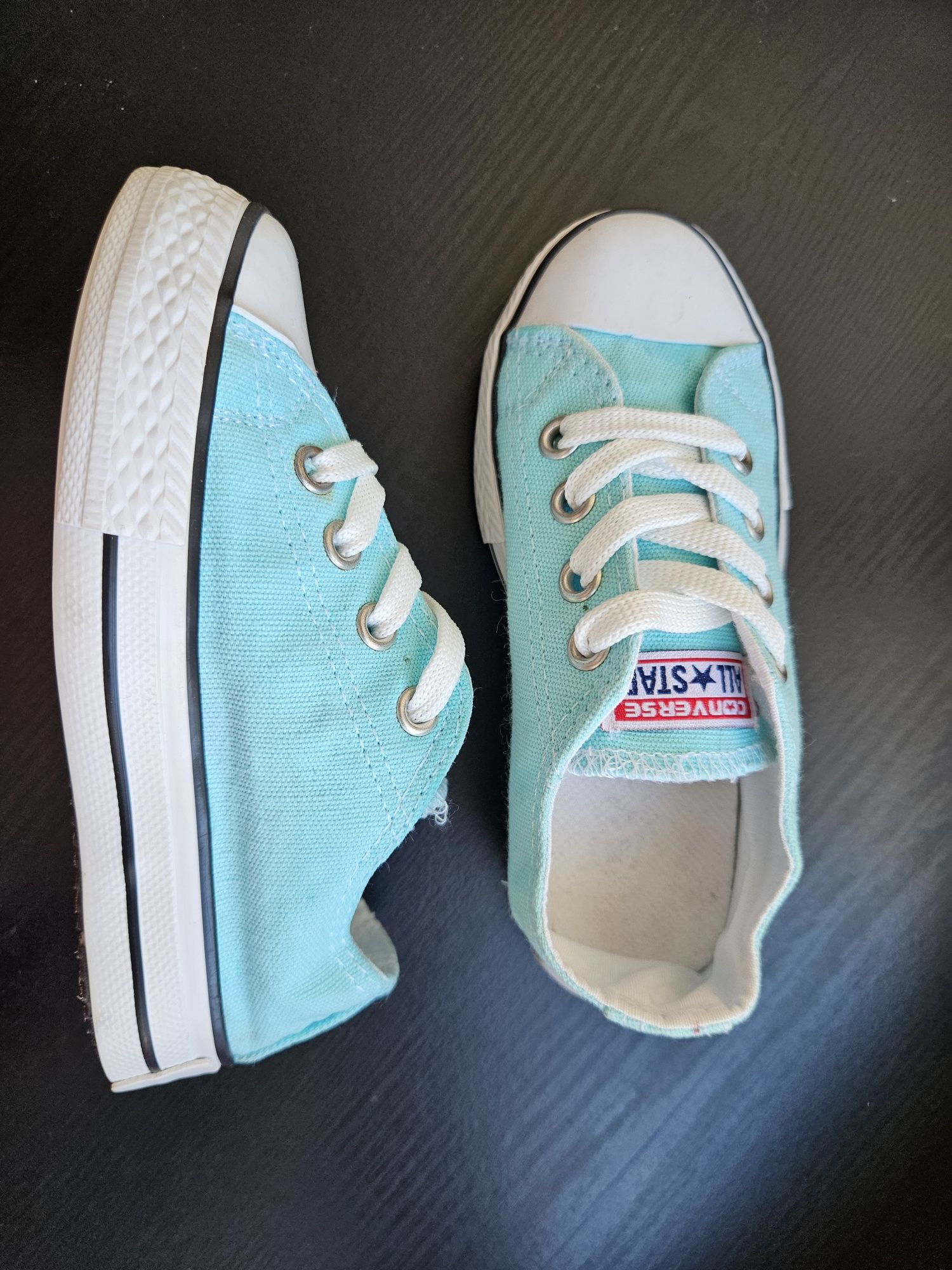 Детски кецове Converse нови
