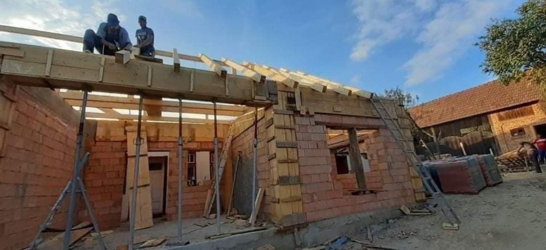 Meseriași acoperisuri,dulgherie, mansardari, reparatii