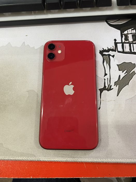 Айфон 11/64гб красный в хорошем состояний