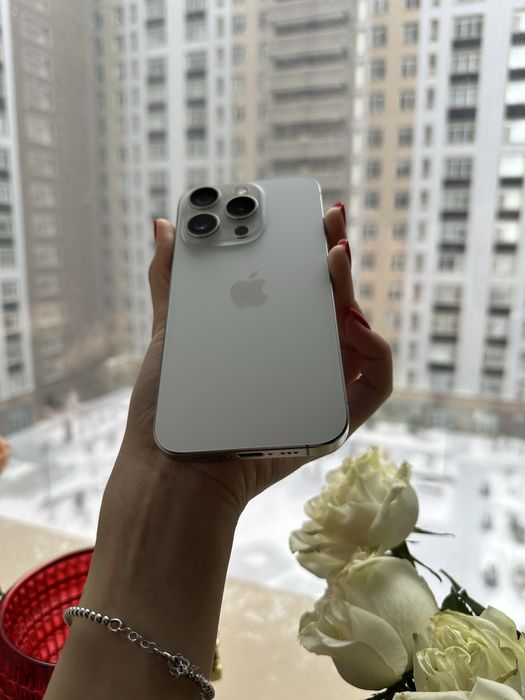 Мобильный телефон / Смартфон / Apple / iPhone 15 pro