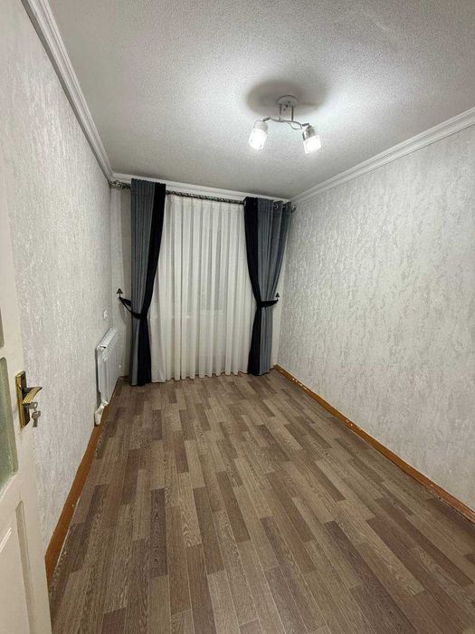 3х комнатная квартира в кирпичном доме, имеется 6м балкон