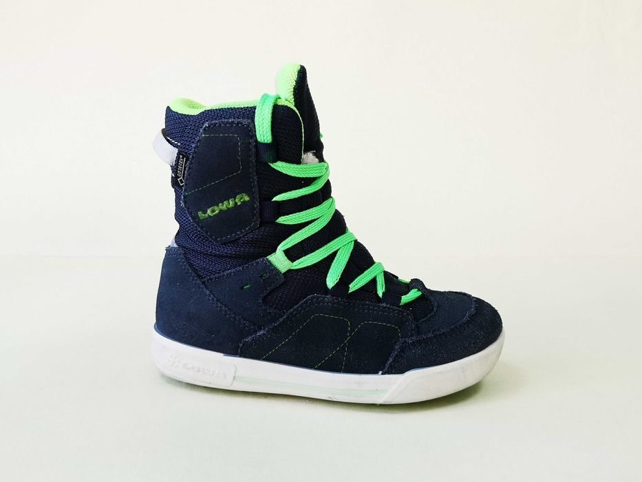 Bocanci IMBLANITI ghete munte copii 29 30 LOWA - GORETEX Impermabili