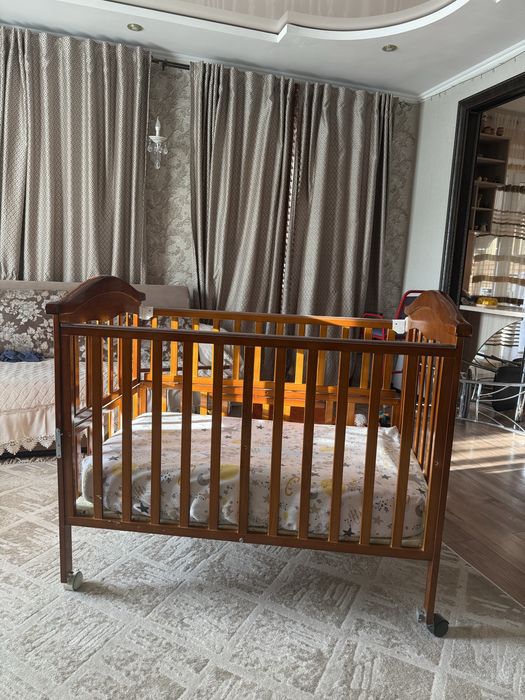 Продам детскую кроватку.