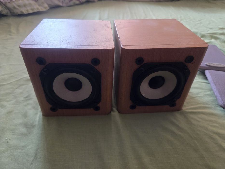 Vând boxe jbl și alte modele