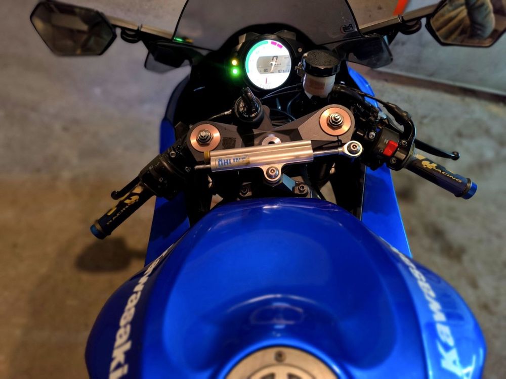 Продам KAWASAKI ZX-10-