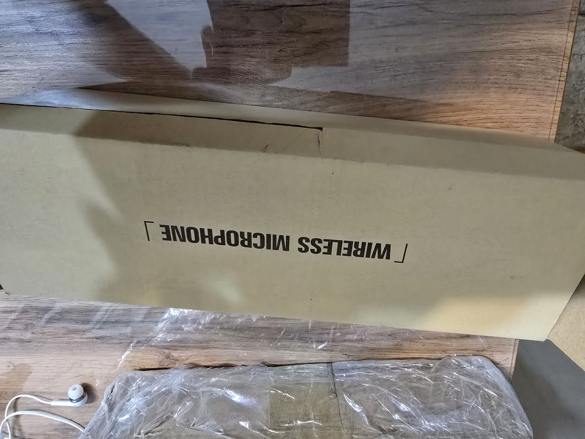 Продаю срочно микрофон новый