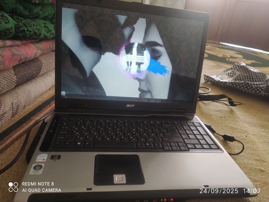Acer notbok sotiladi hamma joyi ishledi disk tushadu narxi narxi