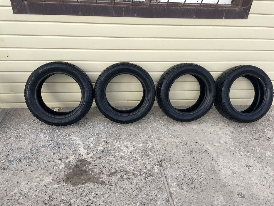 Шина с шипами 205/55/16 в хорошем состоянии