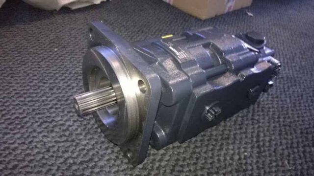 pompa hidraulica pentru case 590, 695sr