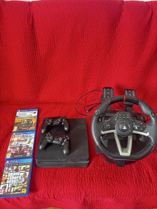 Ps 4 cu 2 Controller si volan