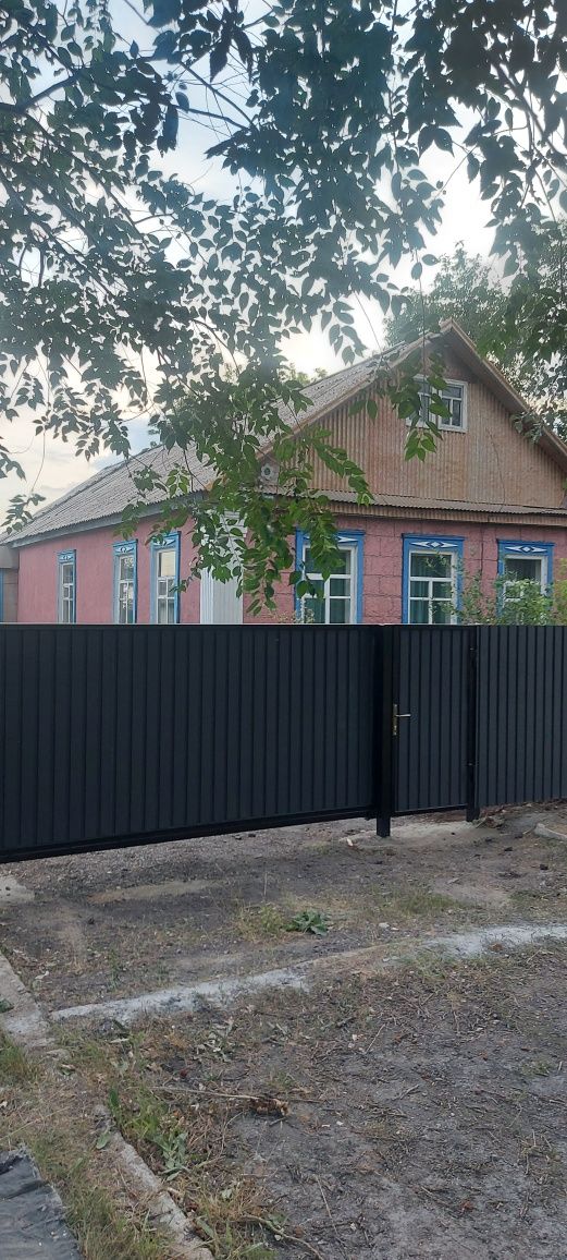 Продаётся жилой дом из  5 комнат